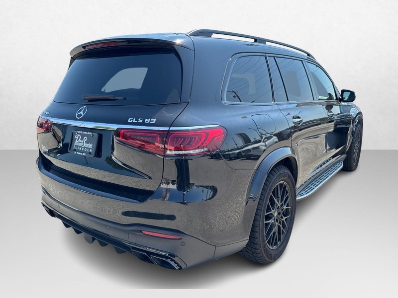 Mercedes-Benz GLS Vehicle Full-screen Gallery Image 05
