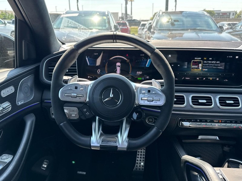 Mercedes-Benz GLS Vehicle Full-screen Gallery Image 10