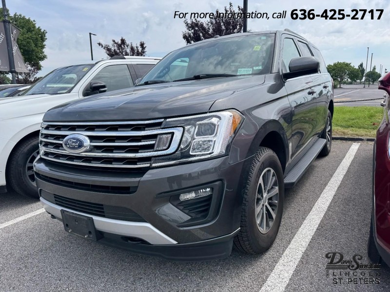 Ford Expedition Vehicle Full-screen Gallery Image 01