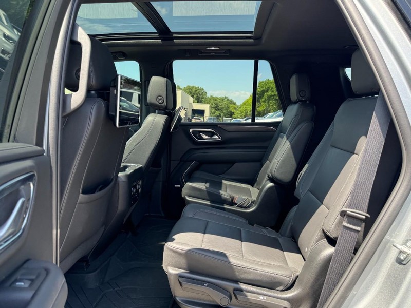 Chevrolet Tahoe Vehicle Full-screen Gallery Image 12