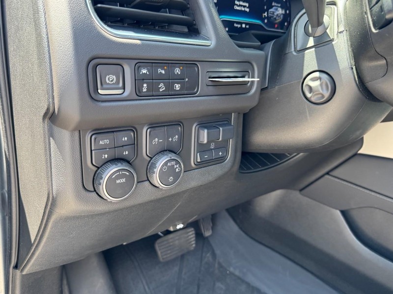 Chevrolet Tahoe Vehicle Full-screen Gallery Image 14