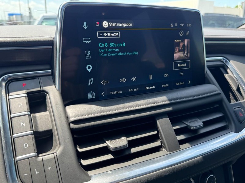 Chevrolet Tahoe Vehicle Full-screen Gallery Image 16