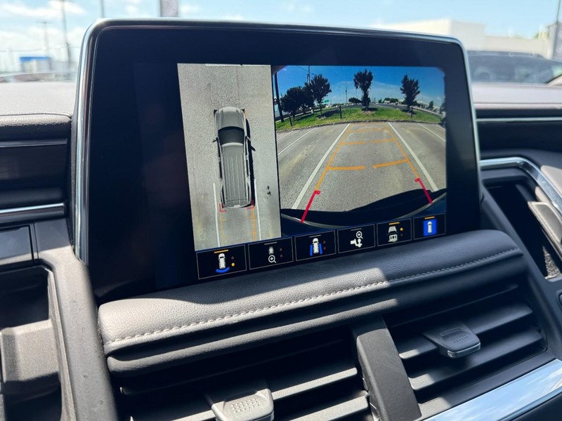 Chevrolet Tahoe Vehicle Full-screen Gallery Image 24