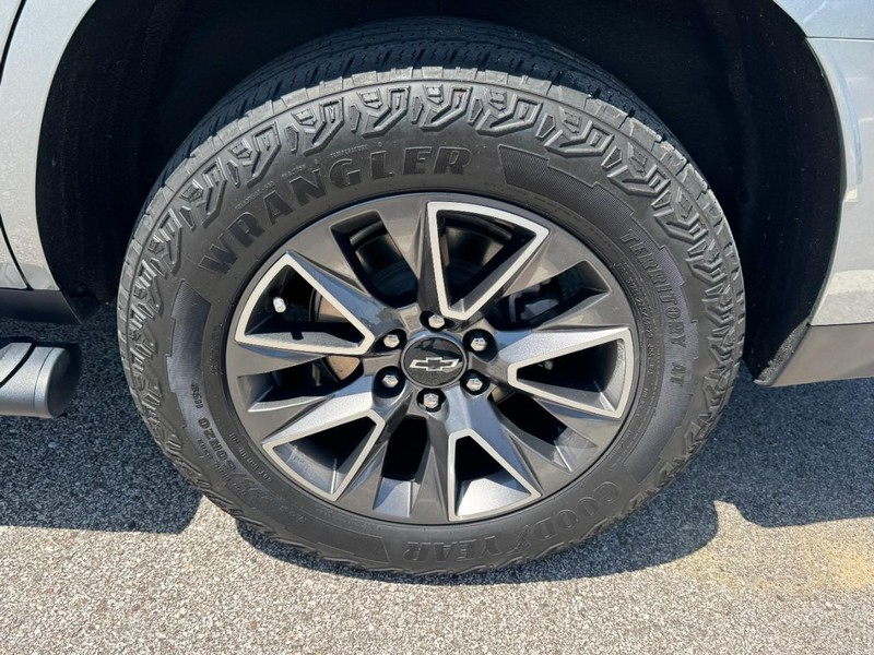 Chevrolet Tahoe Vehicle Full-screen Gallery Image 27