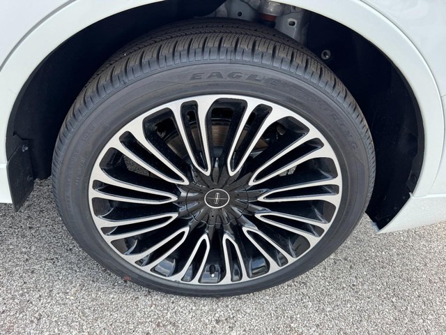 2026 Lincoln Aviator Black Label thumbnail image 27