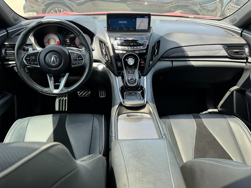 Acura RDX Vehicle Full-screen Gallery Image 09