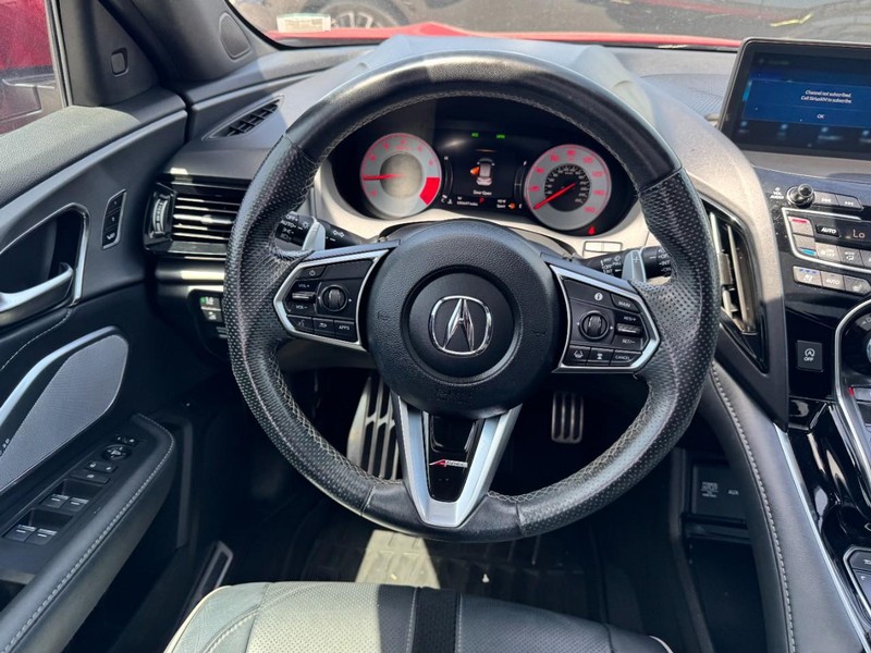 Acura RDX Vehicle Full-screen Gallery Image 10