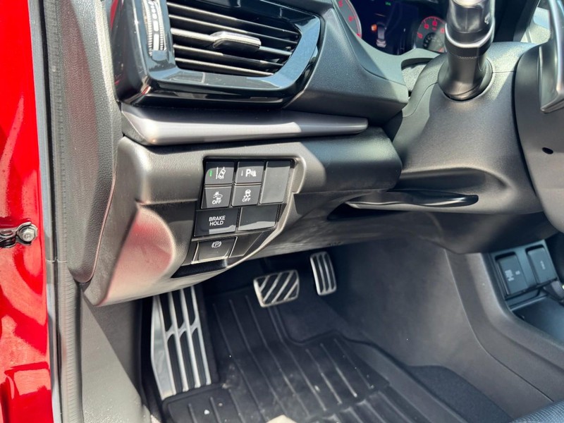 Acura RDX Vehicle Full-screen Gallery Image 14