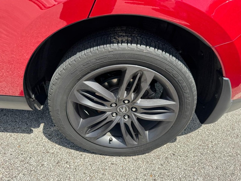 Acura RDX Vehicle Full-screen Gallery Image 27
