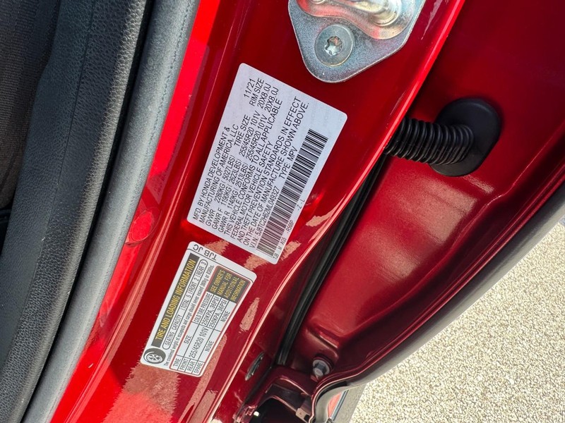 Acura RDX Vehicle Full-screen Gallery Image 28