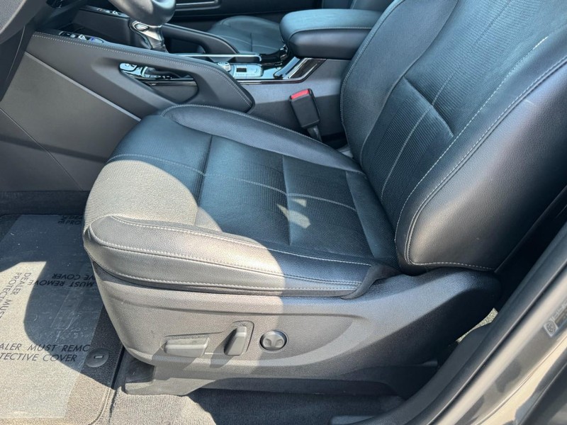 Kia Telluride Vehicle Full-screen Gallery Image 26