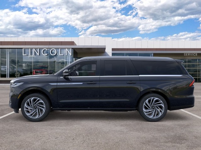 2026 Lincoln Navigator L Reserve thumbnail image 03