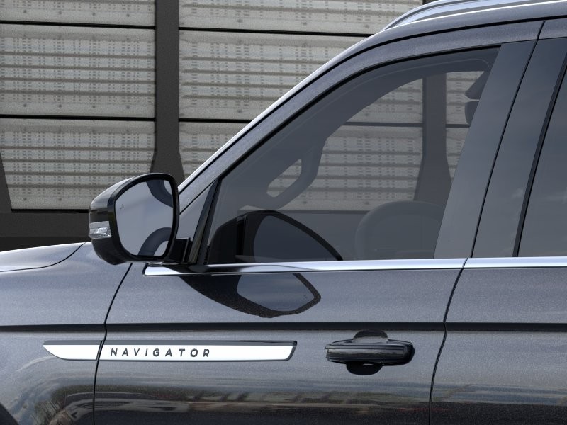 Lincoln Navigator L Vehicle Full-screen Gallery Image 20