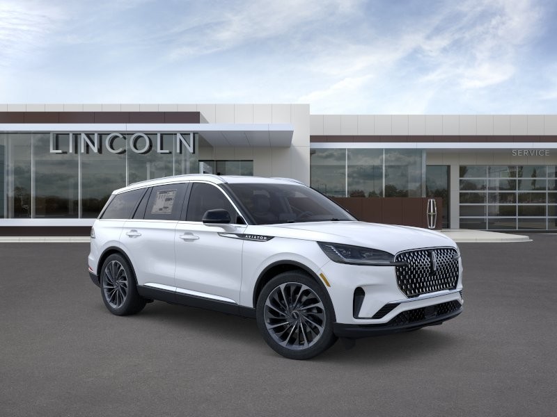 Lincoln Aviator Vehicle Full-screen Gallery Image 07