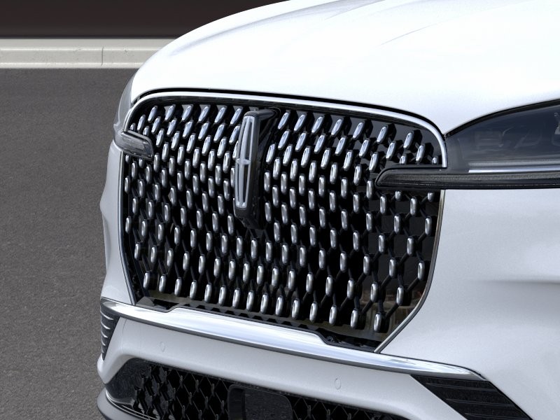 Lincoln Aviator Vehicle Full-screen Gallery Image 17