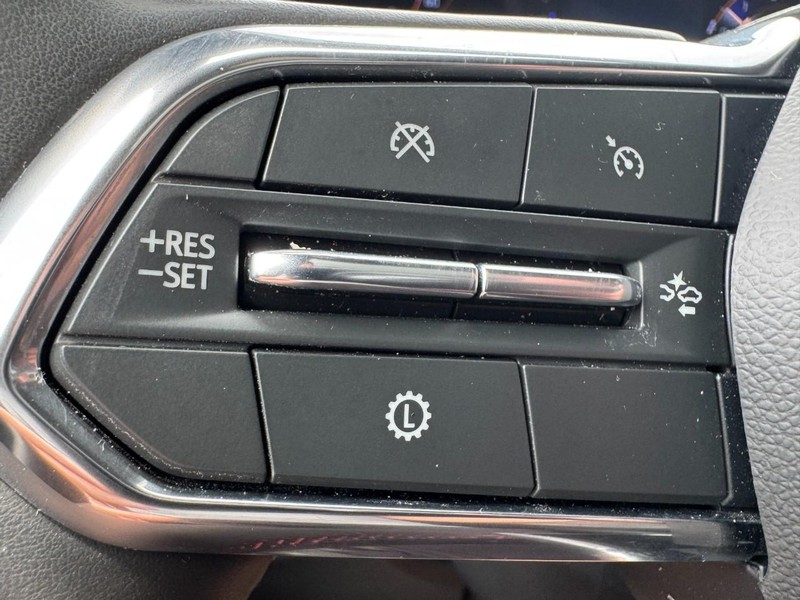 Chevrolet Tahoe Vehicle Full-screen Gallery Image 18