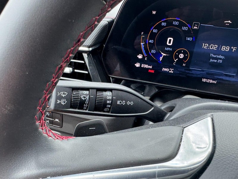 Chevrolet Tahoe Vehicle Full-screen Gallery Image 20