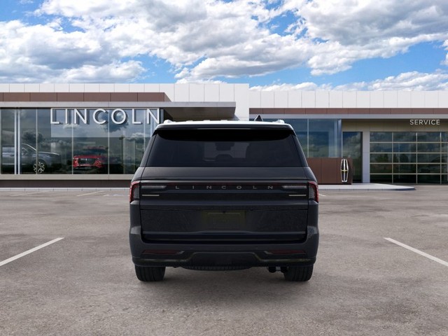 2026 Lincoln Navigator Reserve thumbnail image 05