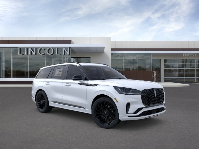 Lincoln Aviator Vehicle Full-screen Gallery Image 07