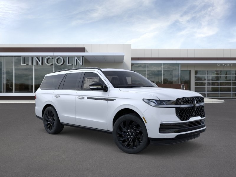 Lincoln Navigator Vehicle Full-screen Gallery Image 07