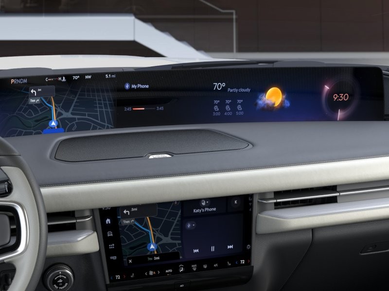 Lincoln Navigator Vehicle Full-screen Gallery Image 14
