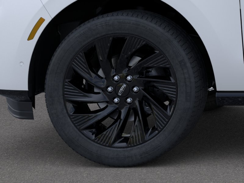 Lincoln Navigator Vehicle Full-screen Gallery Image 19