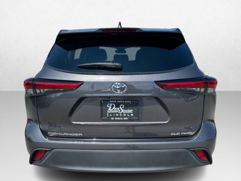 Toyota Highlander Vehicle Full-screen Gallery Image 06