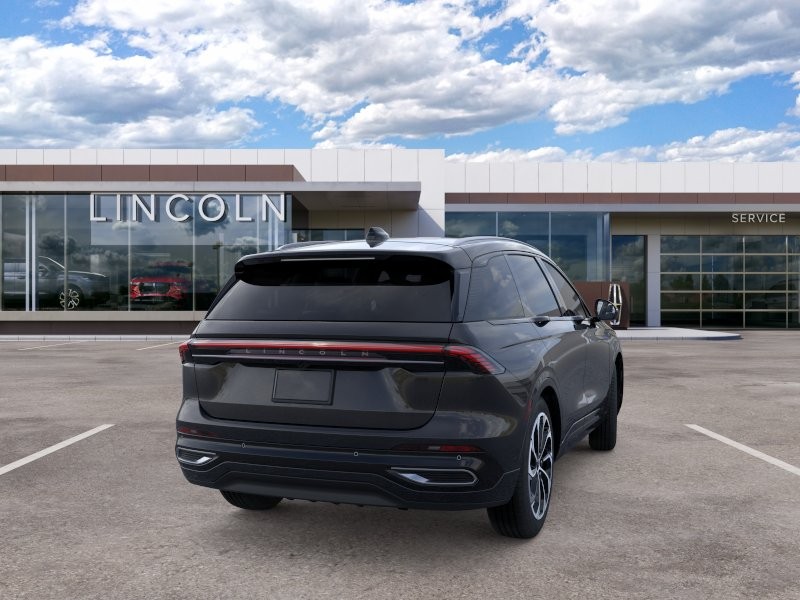 Lincoln Nautilus Vehicle Full-screen Gallery Image 08