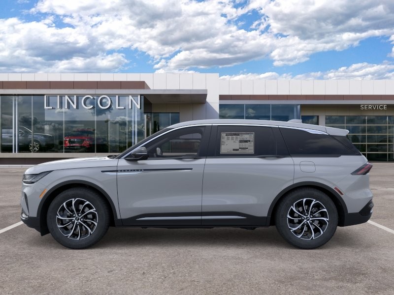 Lincoln Nautilus Vehicle Full-screen Gallery Image 03