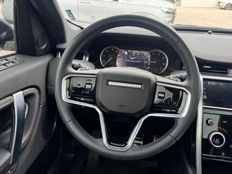 Land Rover Discovery Sport Vehicle Full-screen Gallery Image 10