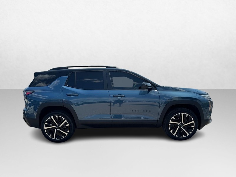 Chevrolet Equinox Vehicle Full-screen Gallery Image 04