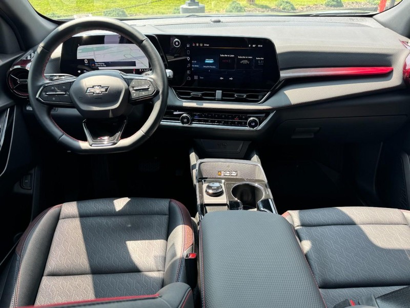 Chevrolet Equinox Vehicle Full-screen Gallery Image 09