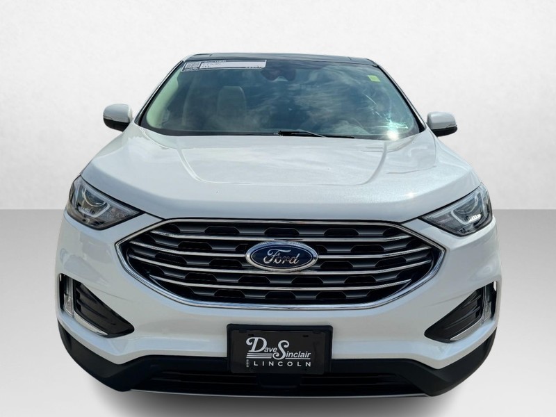 Ford Edge Vehicle Full-screen Gallery Image 02