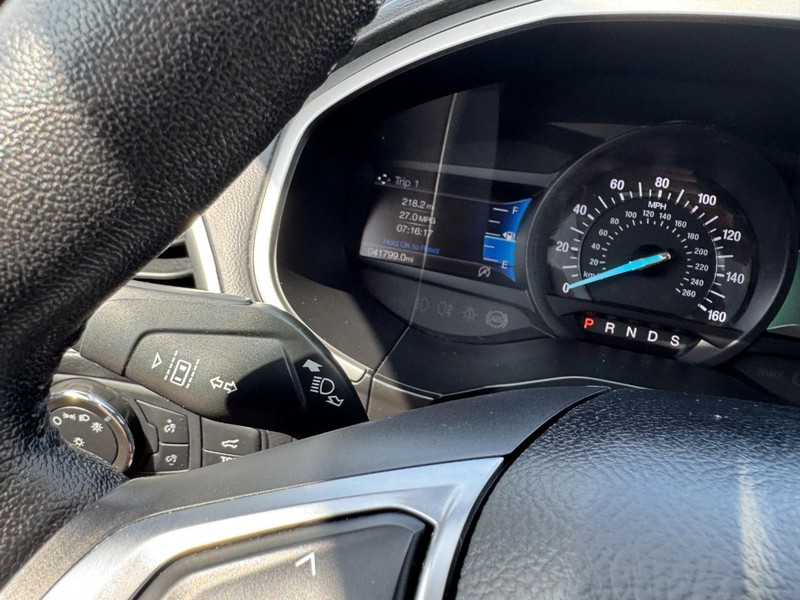 Ford Edge Vehicle Full-screen Gallery Image 20