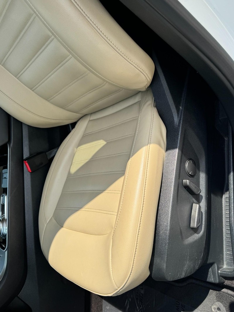 Ford Edge Vehicle Full-screen Gallery Image 26