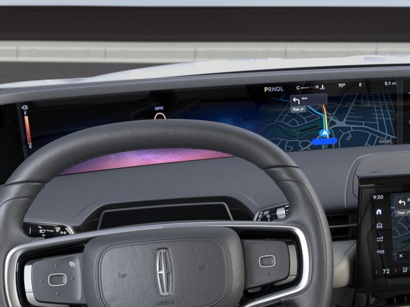 Lincoln Nautilus Vehicle Full-screen Gallery Image 13