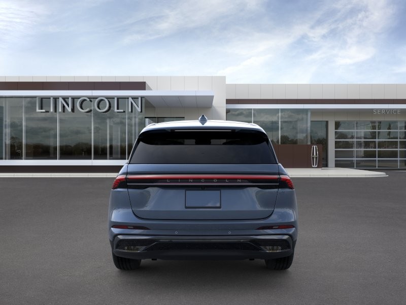 Lincoln Nautilus Vehicle Full-screen Gallery Image 05
