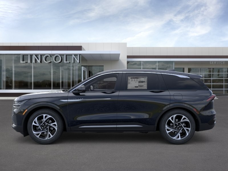 Lincoln Nautilus Vehicle Full-screen Gallery Image 03