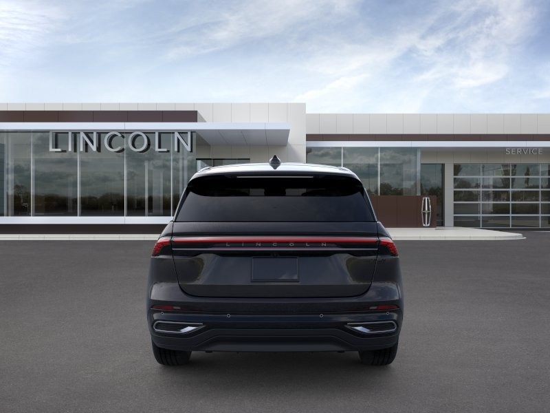 Lincoln Nautilus Vehicle Full-screen Gallery Image 05