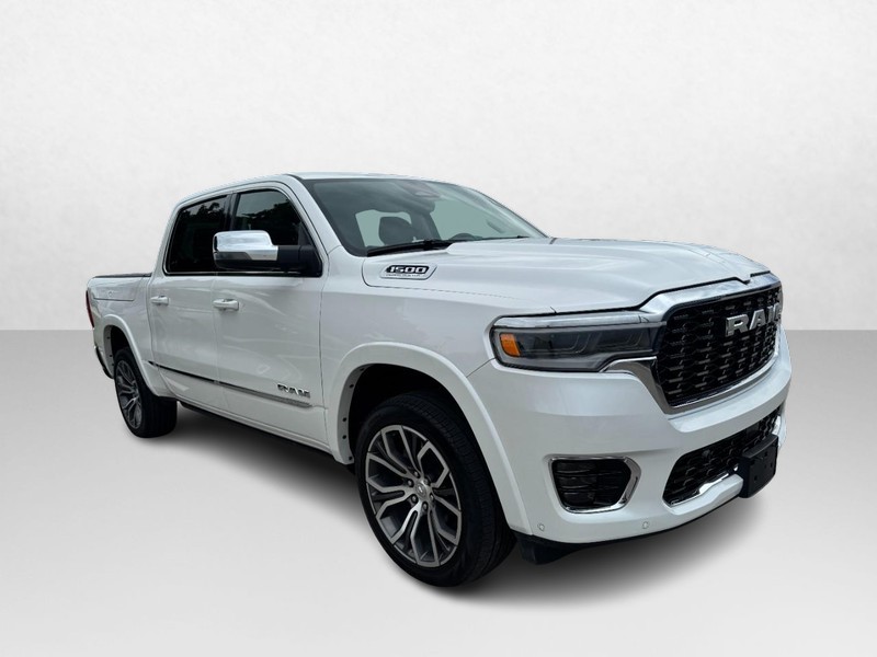 Ram 1500 Vehicle Full-screen Gallery Image 03