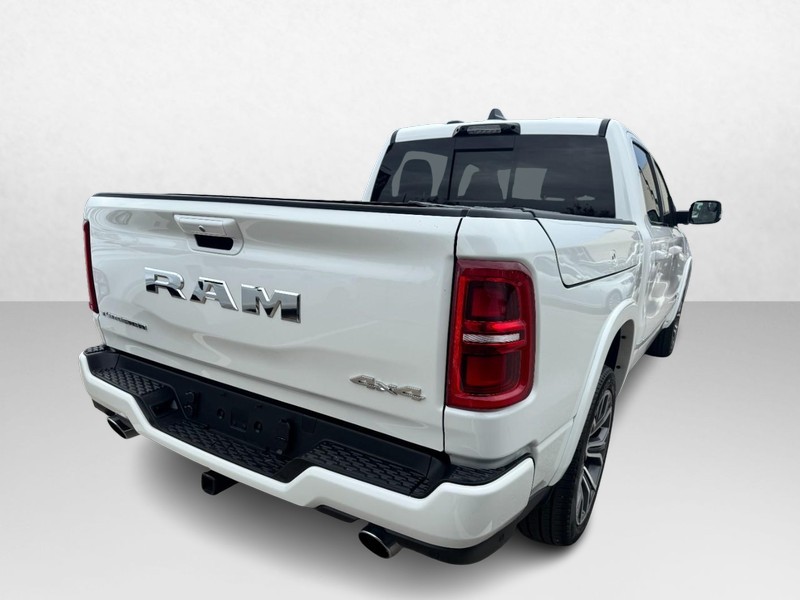Ram 1500 Vehicle Full-screen Gallery Image 05