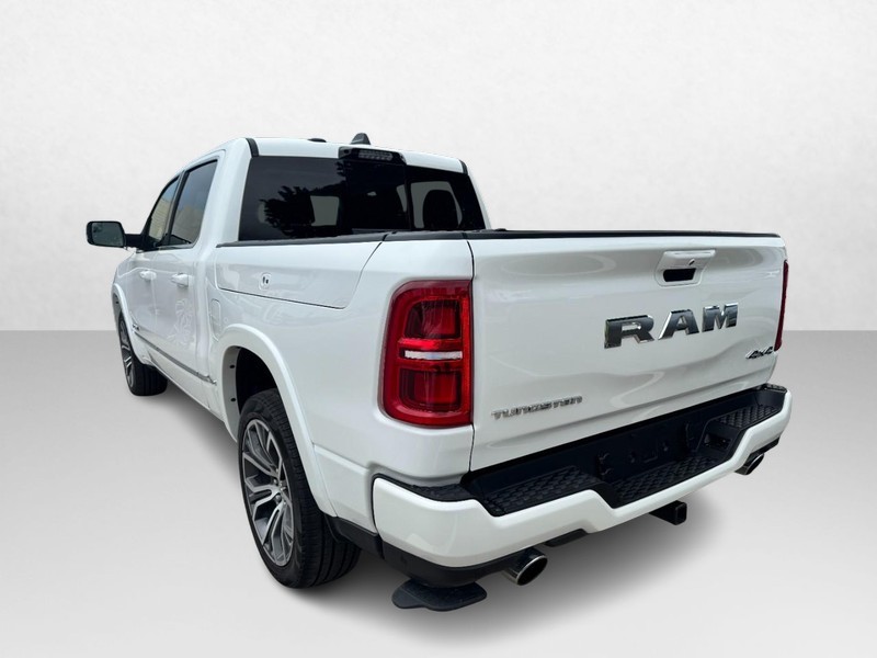 Ram 1500 Vehicle Full-screen Gallery Image 07