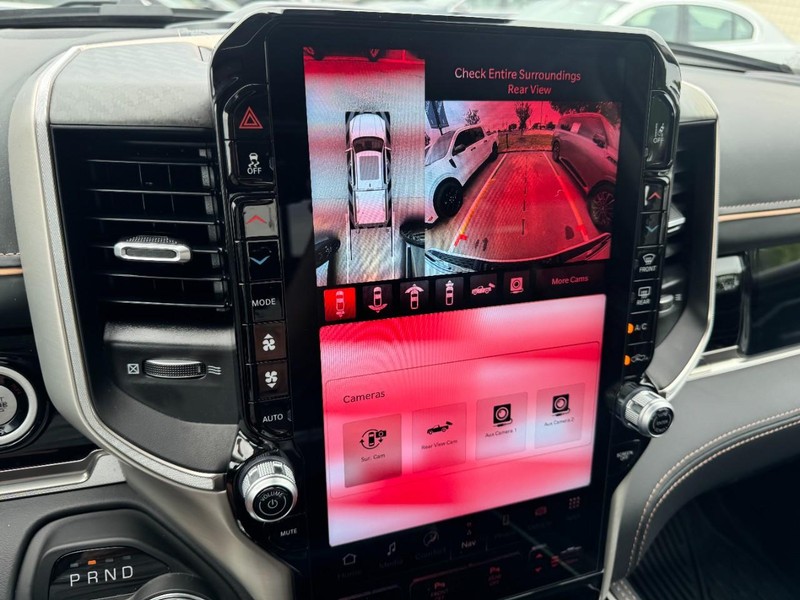 Ram 1500 Vehicle Full-screen Gallery Image 24