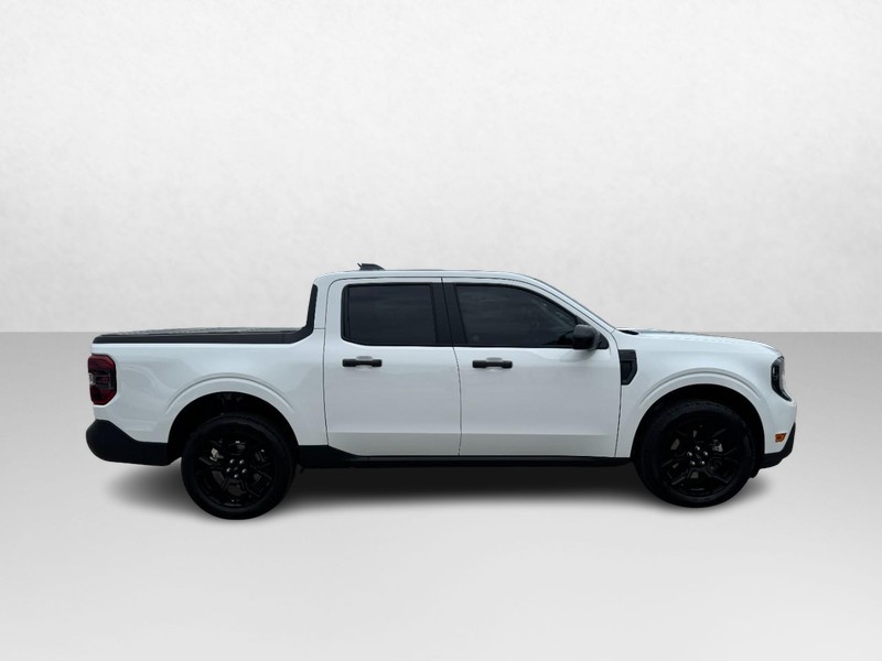 Ford Maverick Vehicle Full-screen Gallery Image 04