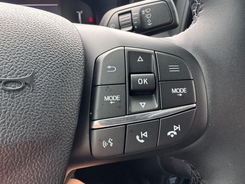 Ford Maverick Vehicle Full-screen Gallery Image 19