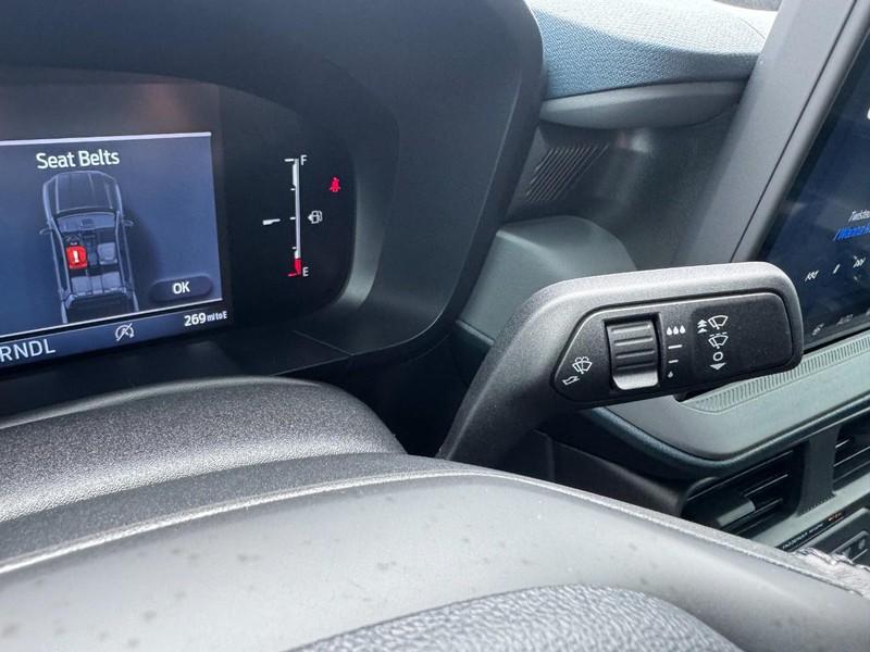 Ford Maverick Vehicle Full-screen Gallery Image 21