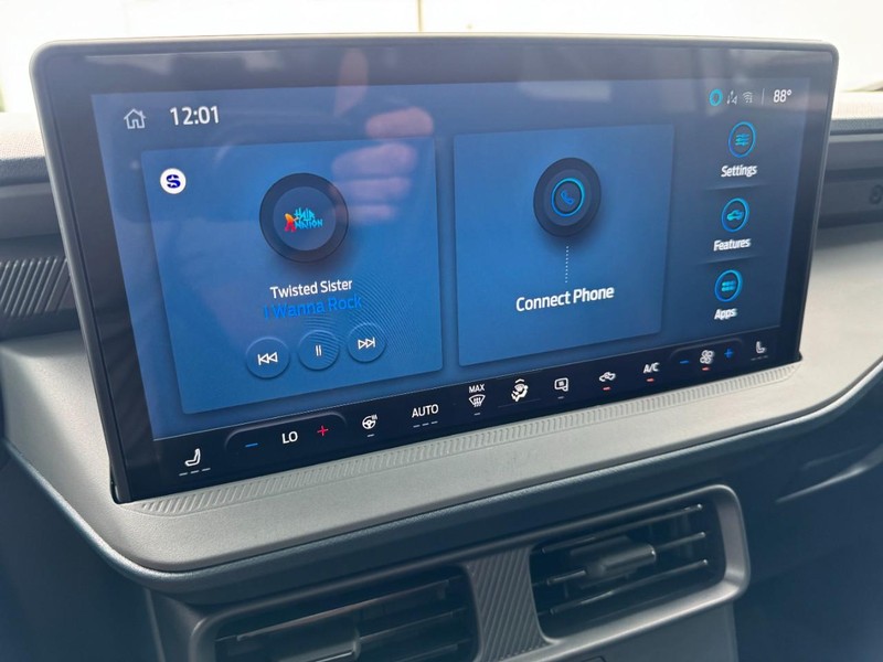 Ford Maverick Vehicle Full-screen Gallery Image 23