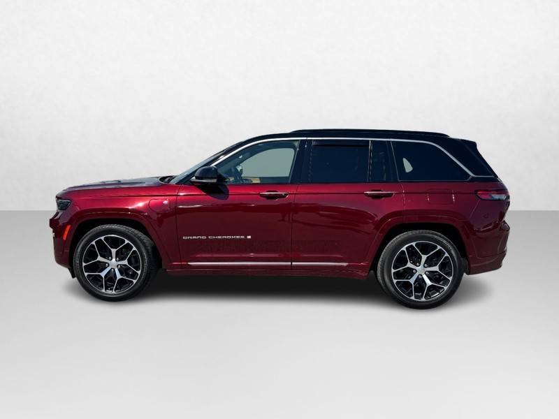 Jeep Grand Cherokee 4xe Vehicle Full-screen Gallery Image 08
