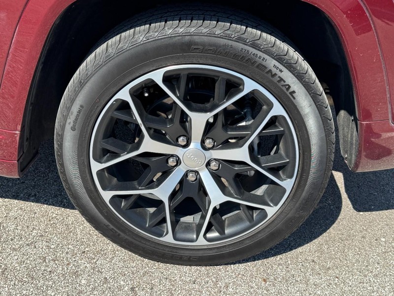Jeep Grand Cherokee 4xe Vehicle Full-screen Gallery Image 27