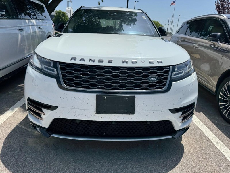 Land Rover Range Rover Velar Vehicle Full-screen Gallery Image 02